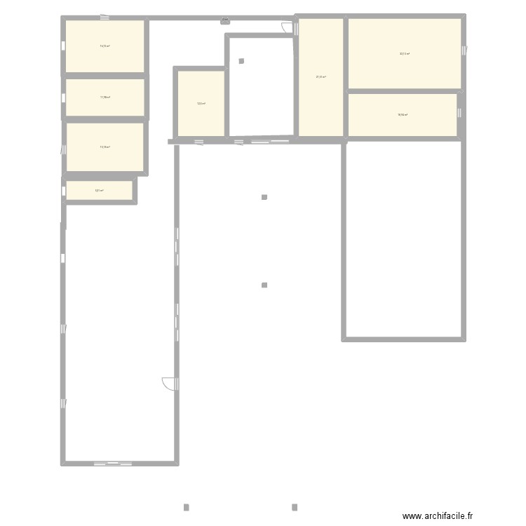 Maison. Plan de 9 pièces et 134 m2