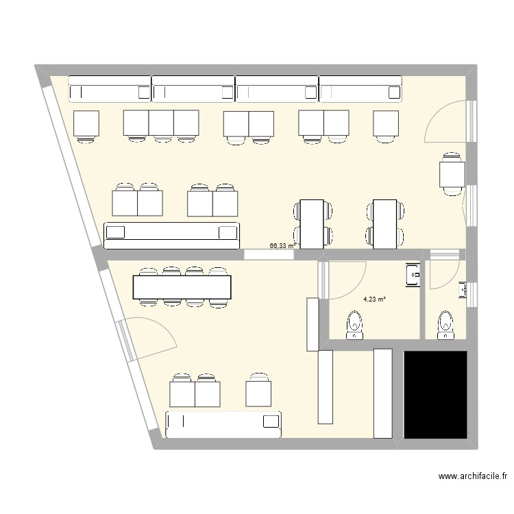 RESTO INTERIEUR NU. Plan de 2 pièces et 79 m2