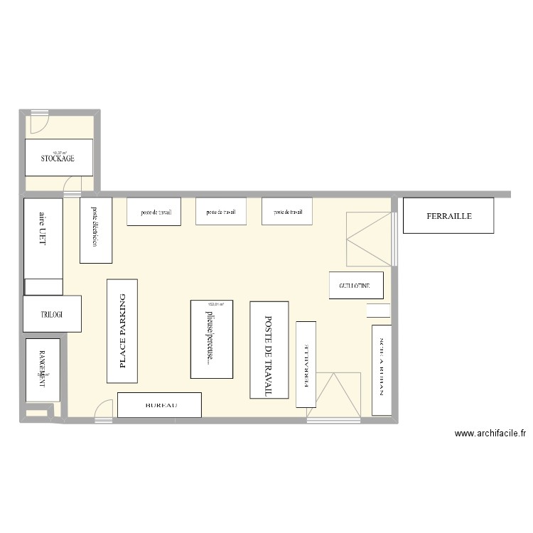 plan atelier. Plan de 3 pièces et 168 m2