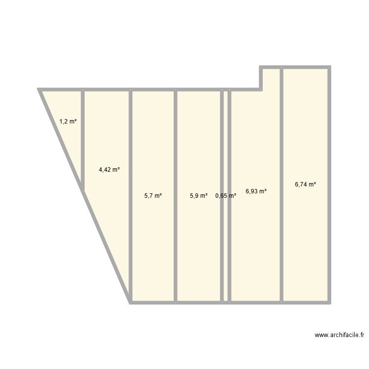 REUZE JEREMY. Plan de 7 pièces et 32 m2