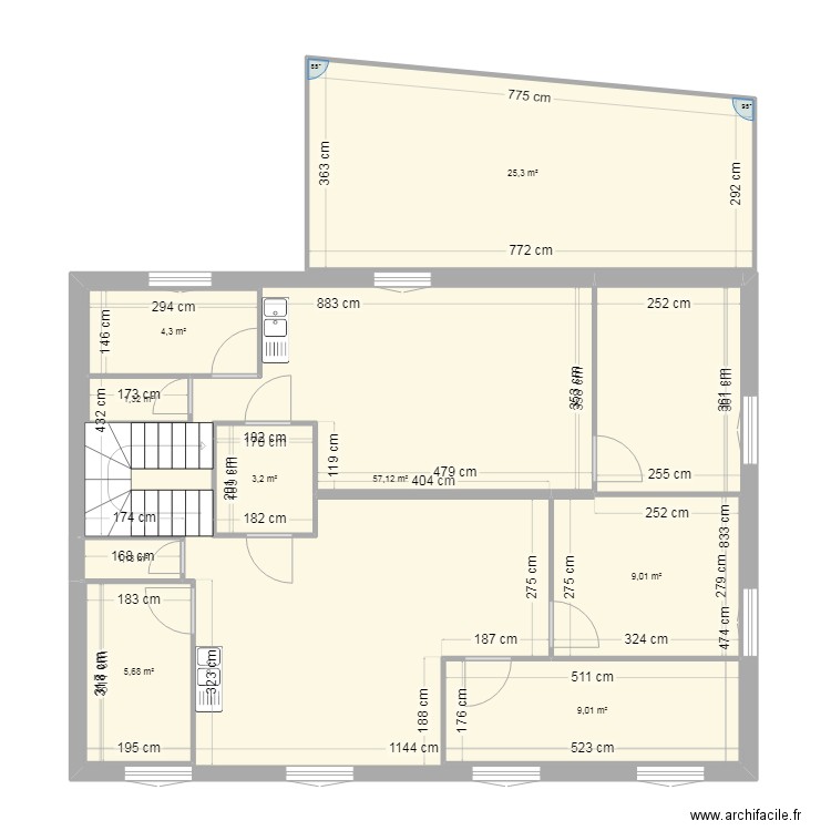 1er étage. Plan de 9 pièces et 122 m2