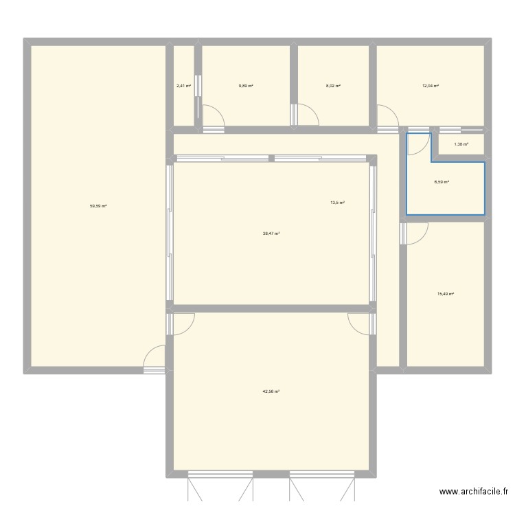 plan 2. Plan de 11 pièces et 210 m2