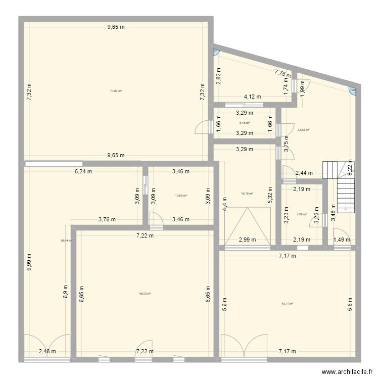 RDC STUPFLER. Plan de 9 pièces et 268 m2