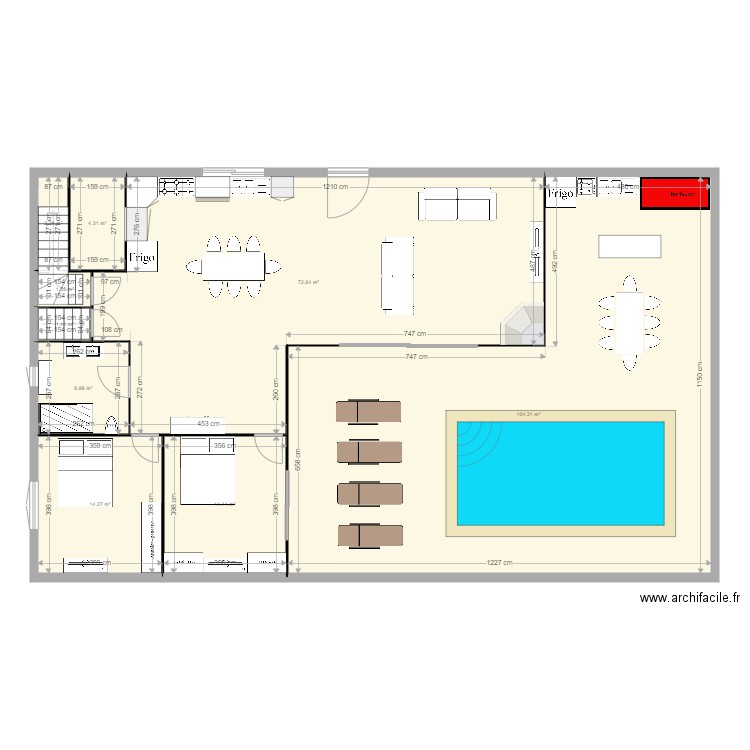 maison jardin. Plan de 9 pièces et 222 m2