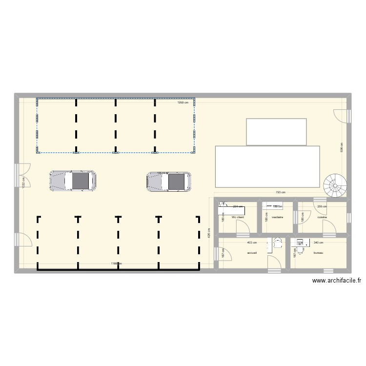 carrosserie. Plan de 6 pièces et 194 m2