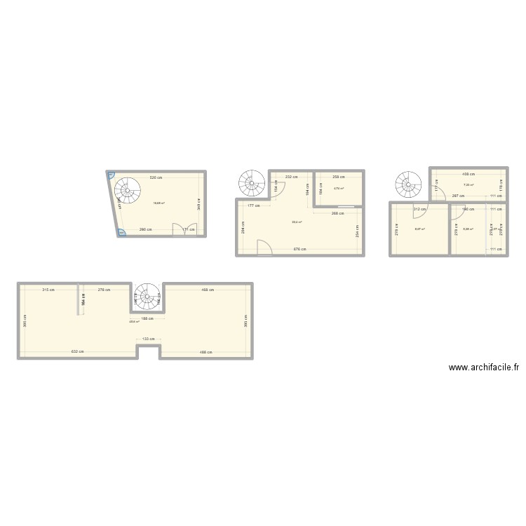 Immobilier. Plan de 8 pièces et 114 m2