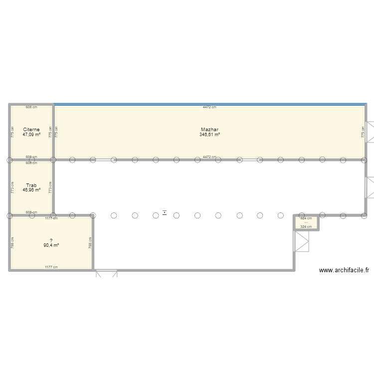 Hangar. Plan de 5 pièces et 537 m2