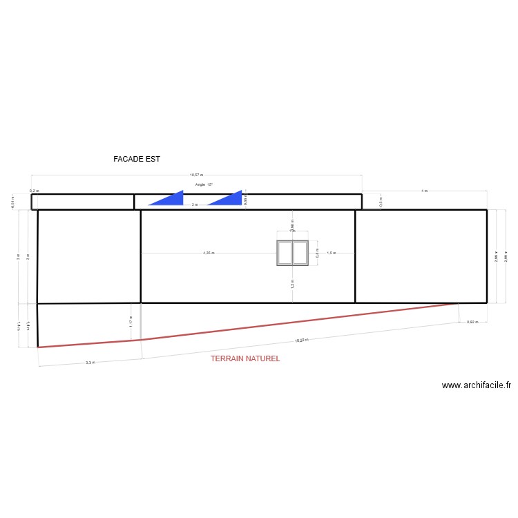 FACADE EST Panneaux en toiture. Plan de 7 pièces et 58 m2