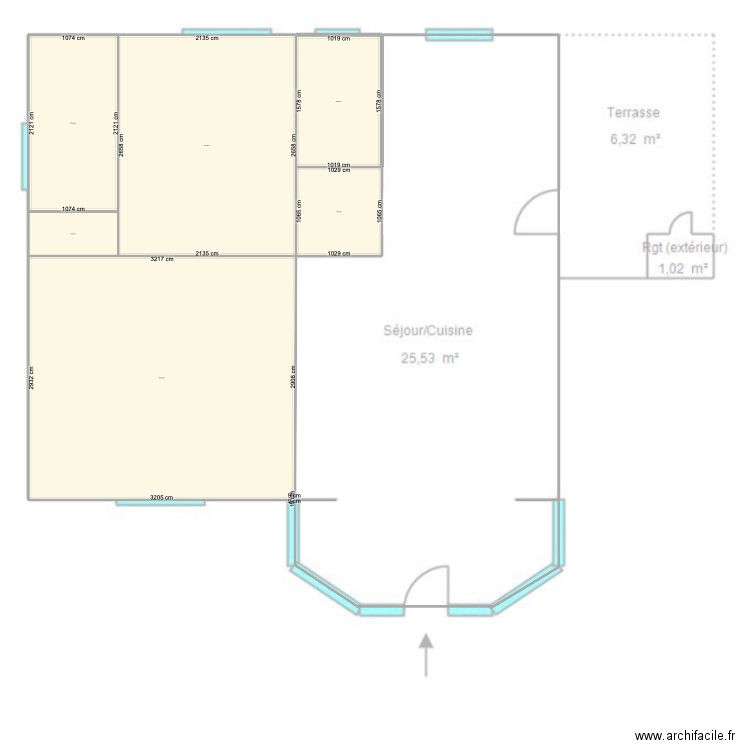 Tharon. Plan de 6 pièces et 2064 m2