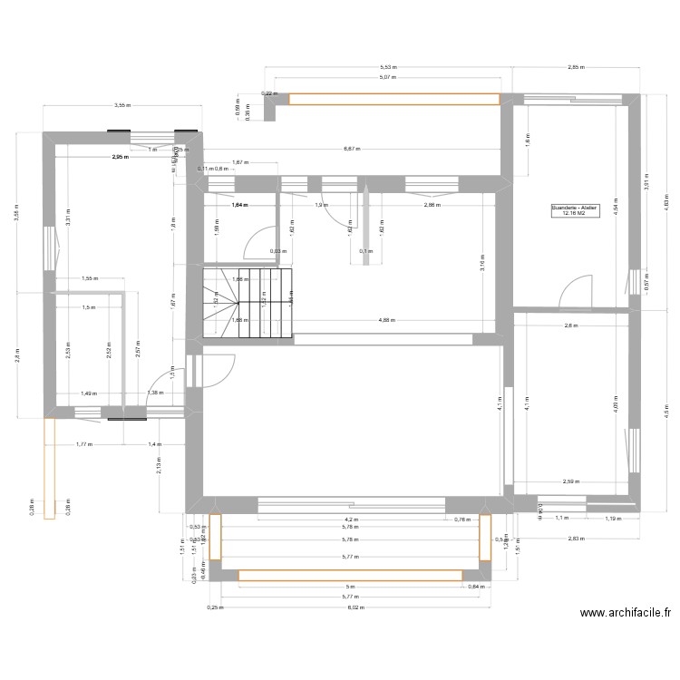 Calcul M2. Plan de 7 pièces et 83 m2