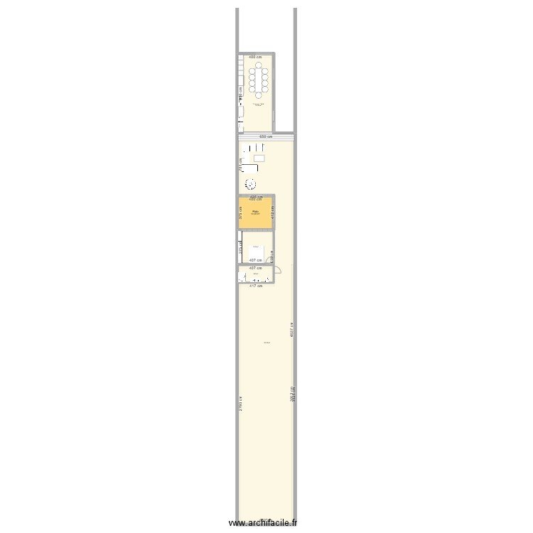 Hangar. Plan de 5 pièces et 318 m2