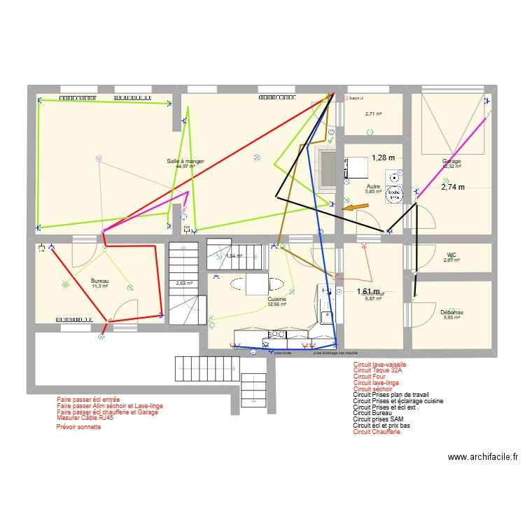 Rez-de-chaussée RGIE. Plan de 11 pièces et 109 m2