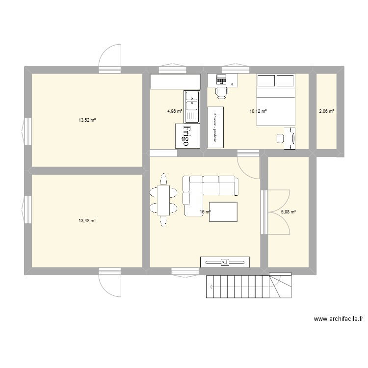 tragno n paty. Plan de 7 pièces et 66 m2