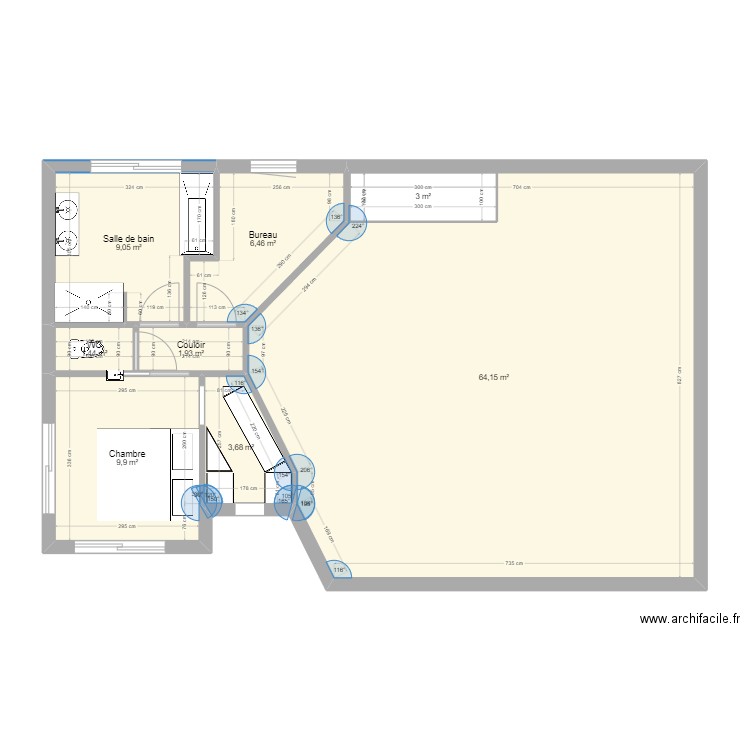 Maison. Plan de 8 pièces et 103 m2