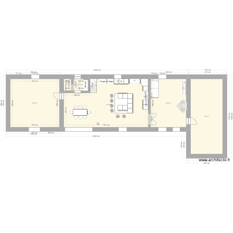 version cuisine centrale double escalier. Plan de 6 pièces et 162 m2