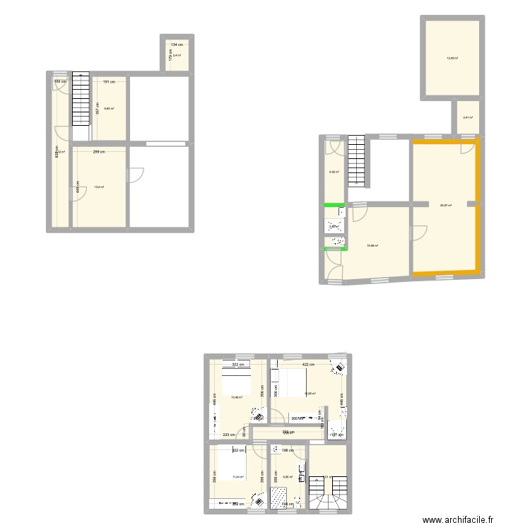 1er étage grande SDB. Plan de 16 pièces et 153 m2