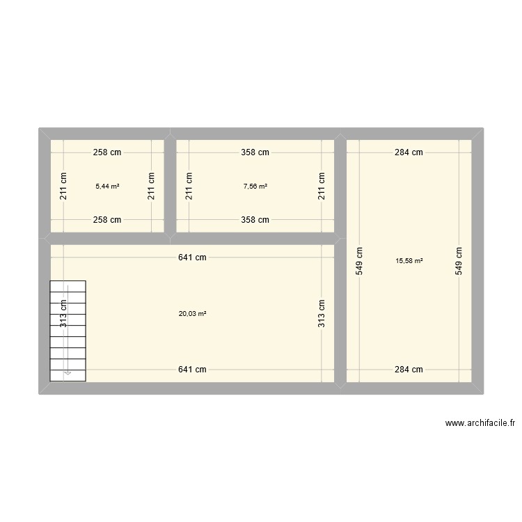 haut. Plan de 4 pièces et 49 m2