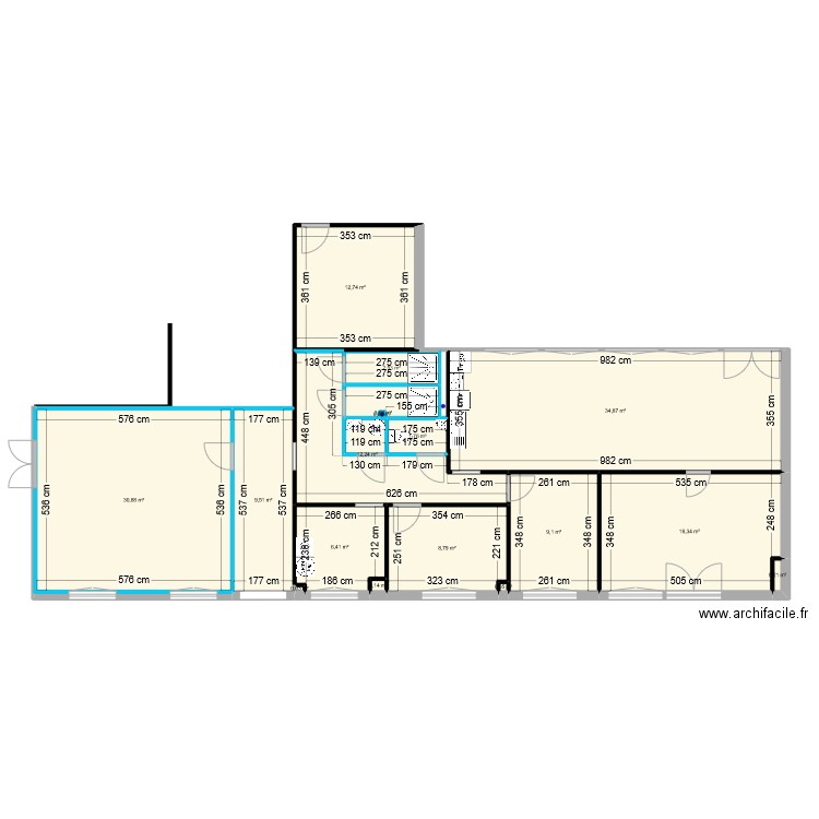 lgt stade. Plan de 17 pièces et 151 m2