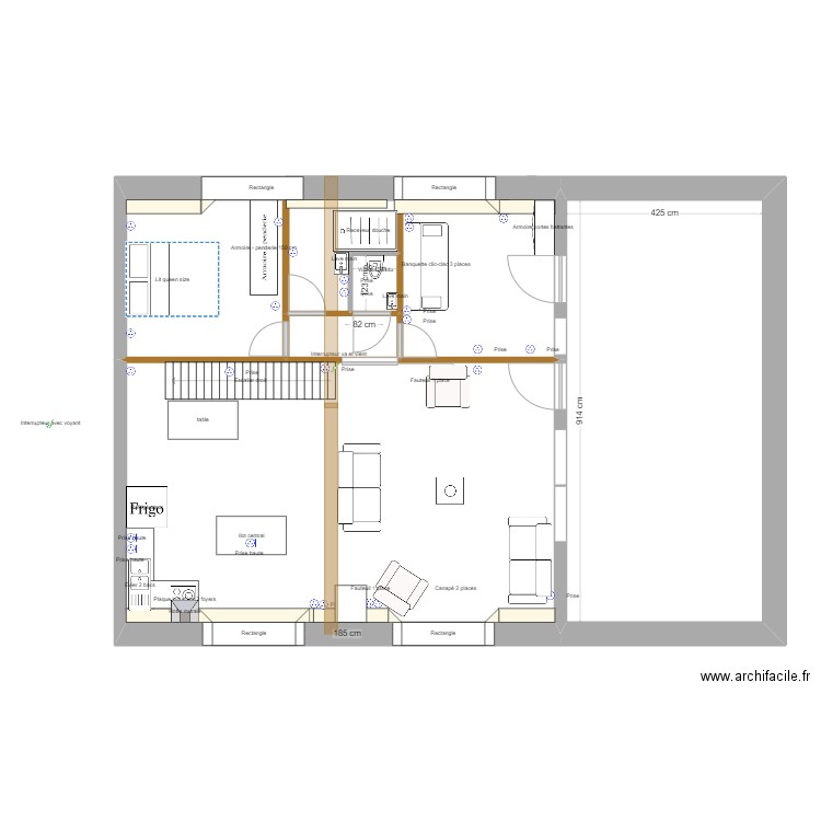 maison avec terasse. Plan de 7 pièces et 122 m2