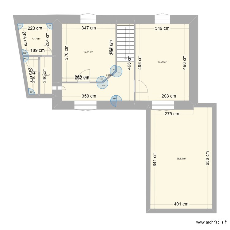 ploplo. Plan de 7 pièces et 74 m2