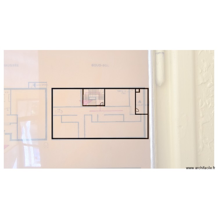 PERRON SS. Plan de 4 pièces et 347 m2