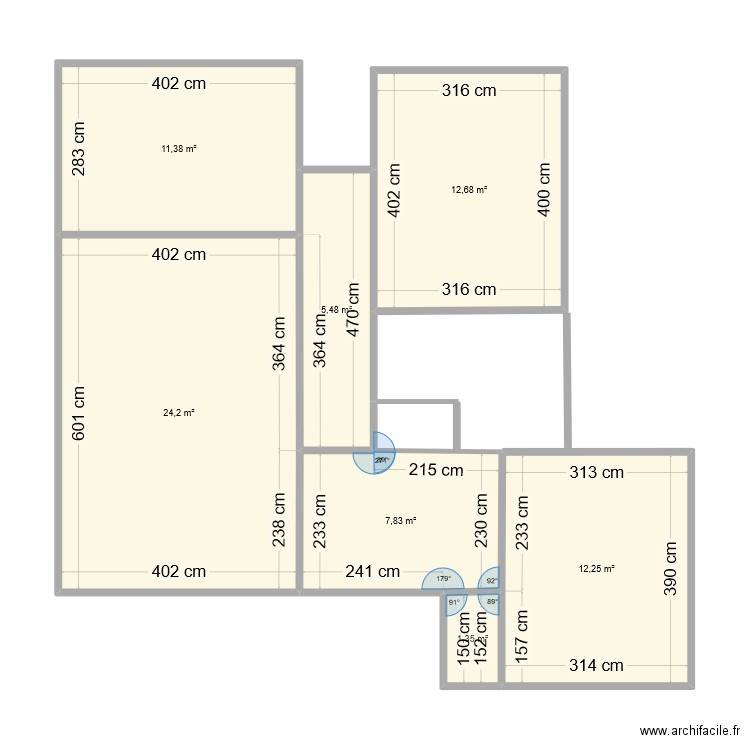 FAYA. Plan de 7 pièces et 75 m2