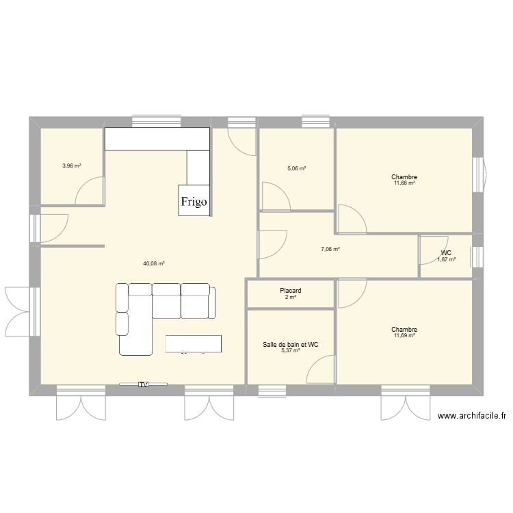 Maison. Plan de 9 pièces et 89 m2