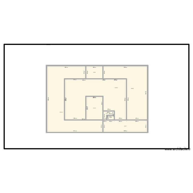 Strat et jeux. Plan de 8 pièces et 372 m2