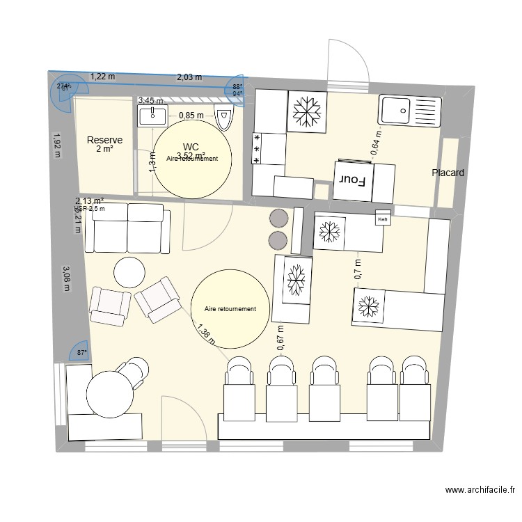 Authentique Café aménagé 2. Plan de 7 pièces et 9 m2