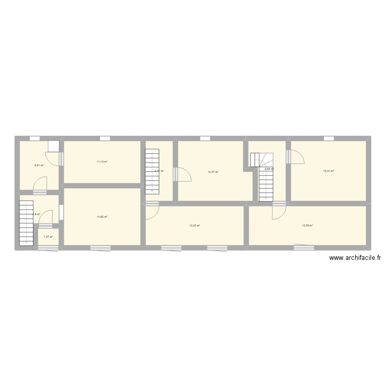 Etage. Plan de 11 pièces et 110 m2