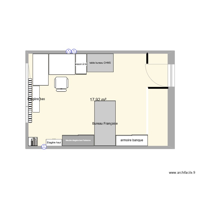 bureau cgt ud. Plan de 1 pièce et 18 m2