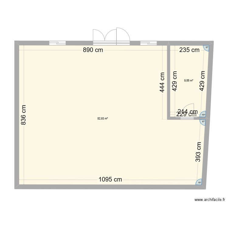 Restaurant scolaire. Plan de 2 pièces et 93 m2