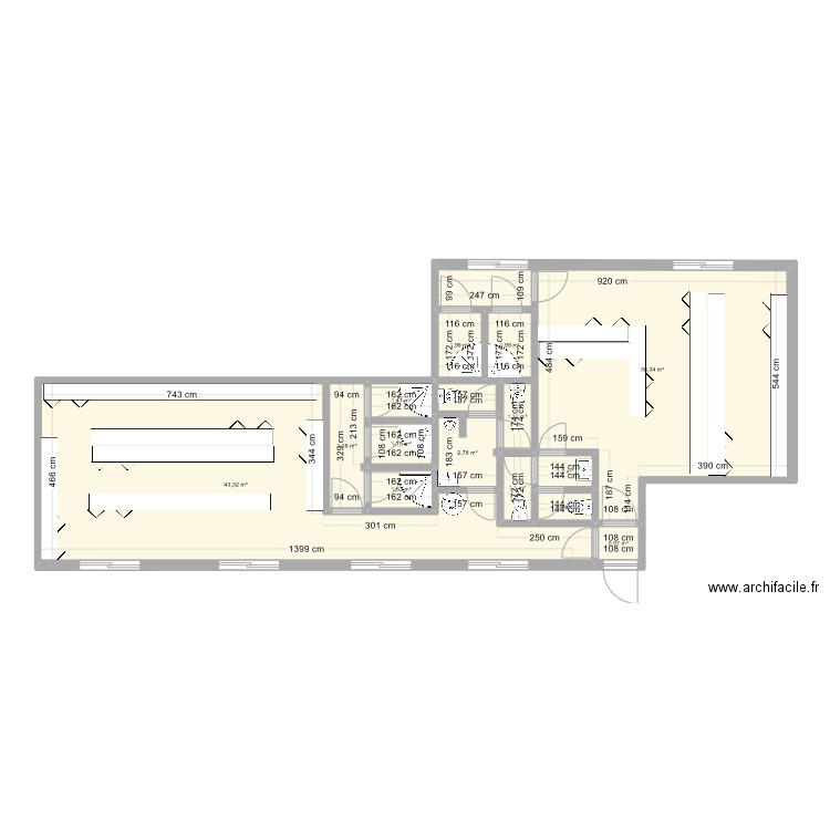 vestiaire. Plan de 15 pièces et 103 m2