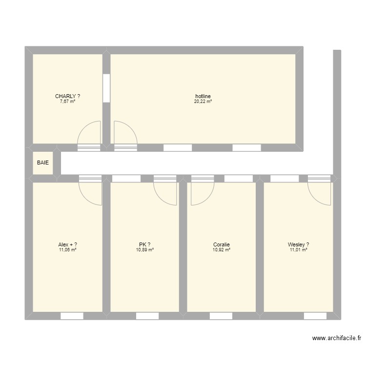 rdc. Plan de 7 pièces et 72 m2