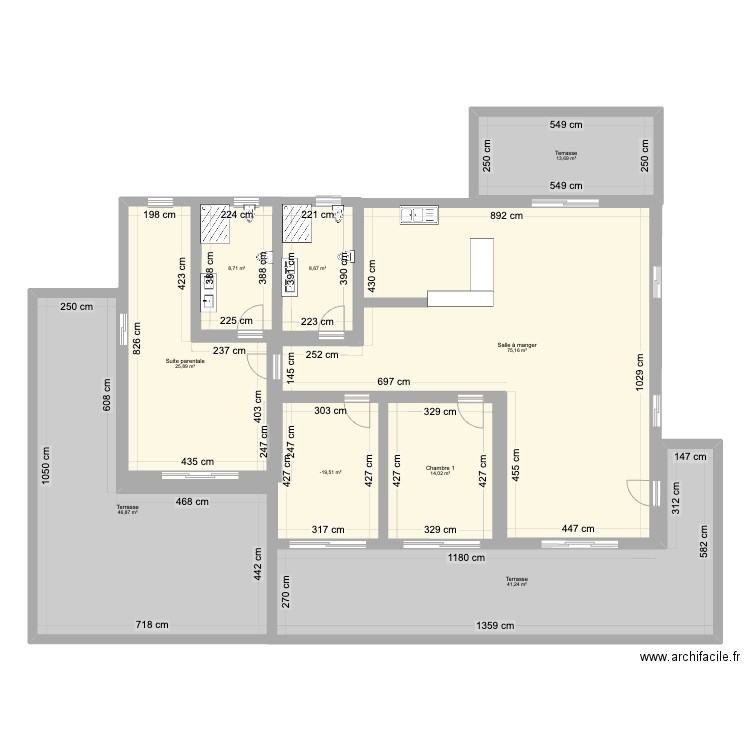 Maison Amborovy. Plan de 9 pièces et 247 m2