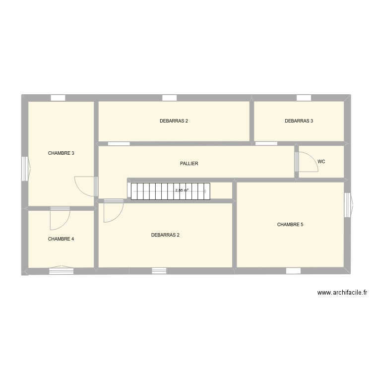 RDC. Plan de 9 pièces et 81 m2