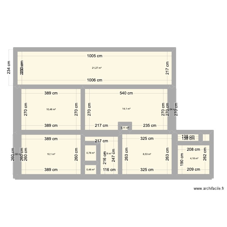 Maison. Plan de 13 pièces et 74 m2