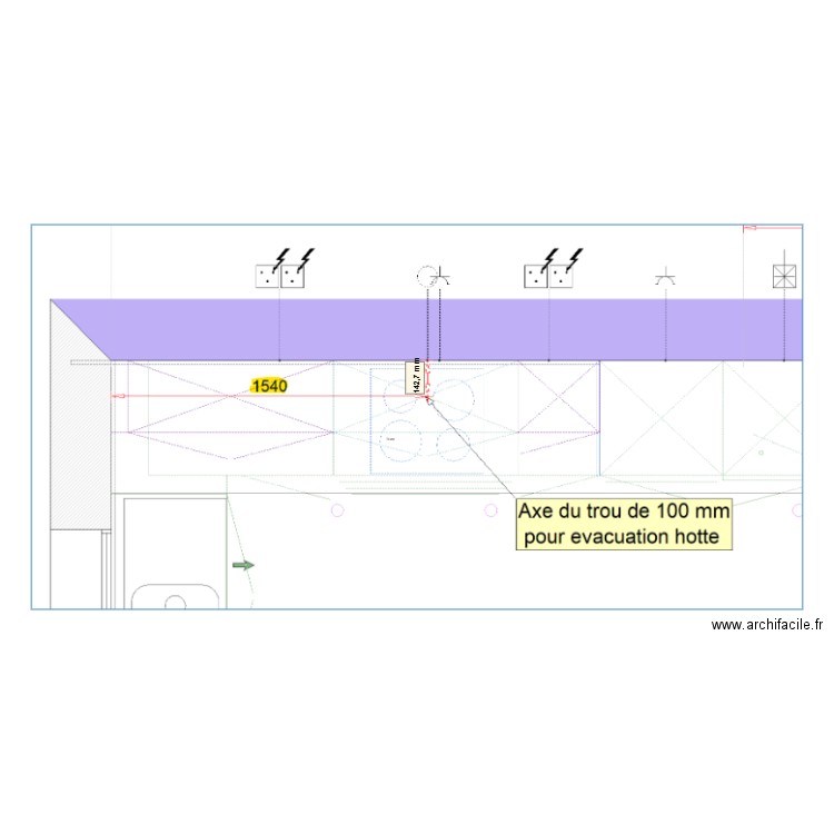 Cuisine:  Axe du trou de la hotte. Plan de 0 pièce et 0 m2