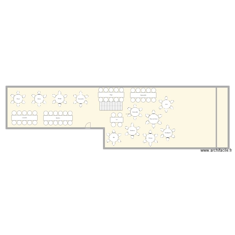 plan de table. Plan de 1 pièce et 271 m2