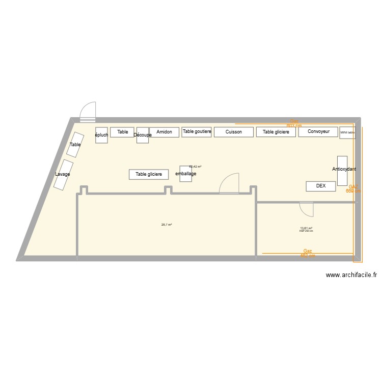 GAZ. Plan de 3 pièces et 105 m2