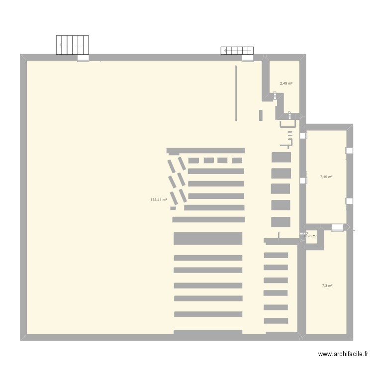 carrefour . Plan de 5 pièces et 151 m2