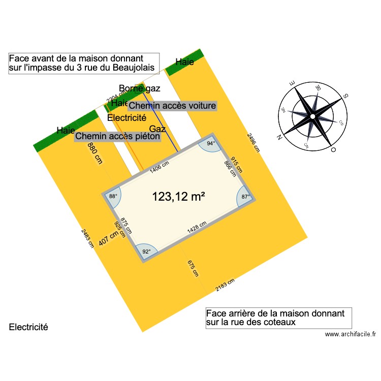 Plan de masse. Plan de 1 pièce et 123 m2