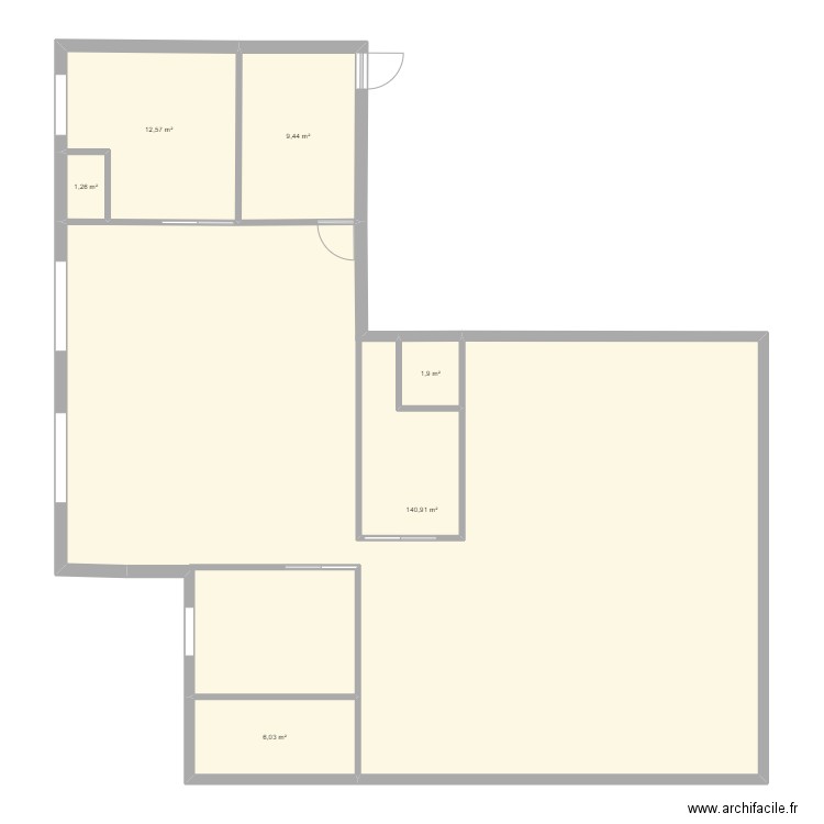 pharma solene. Plan de 6 pièces et 172 m2