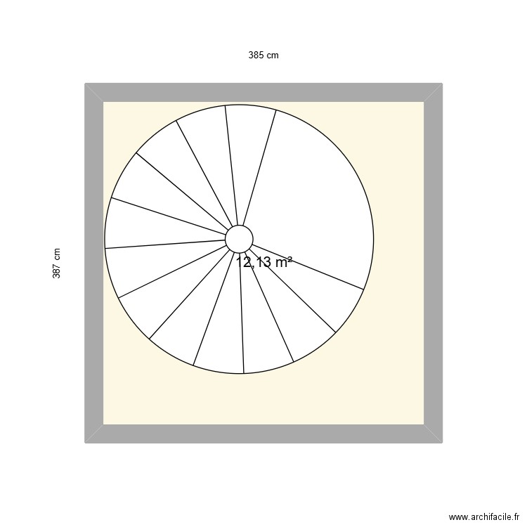 Escalier colimaçon. Plan de 1 pièce et 12 m2