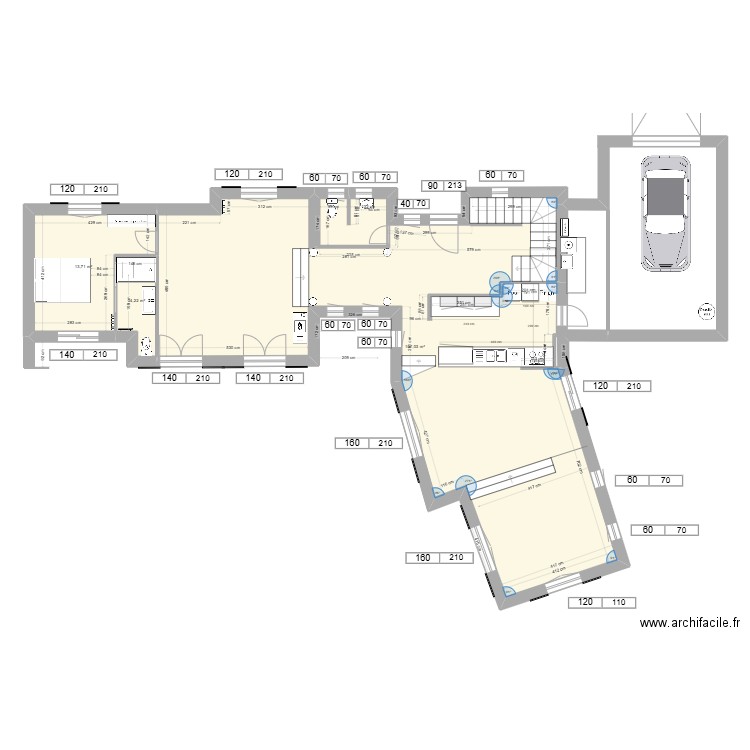 BANDOL RDC Test 1. Plan de 3 pièces et 125 m2