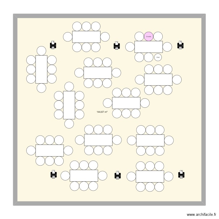 Tables séparées. Plan de 1 pièce et 145 m2