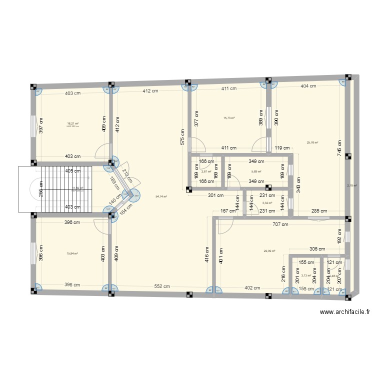 PLAN. Plan de 13 pièces et 182 m2