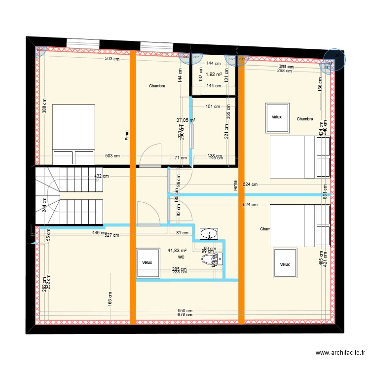 BOIS Combles Placo. Plan de 3 pièces et 81 m2