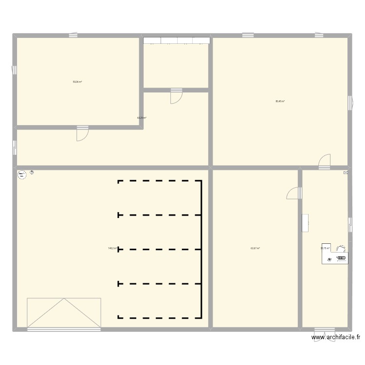 DT05. Plan de 6 pièces et 427 m2