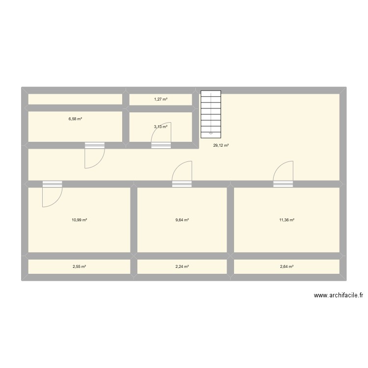 Haut numero 2. Plan de 10 pièces et 80 m2